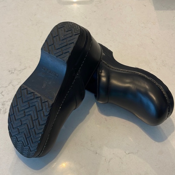 Dansko nursing clogs - Picture 5 of 6
